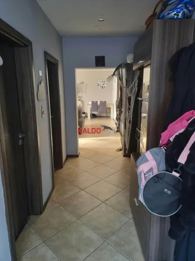 Na predaj 3-izbový dom, 384 m², Trstín