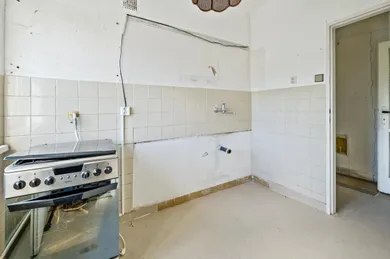 Na predaj 3-izbový byt, 62 m², Bratislava-Staré Mesto, Lovinského 41