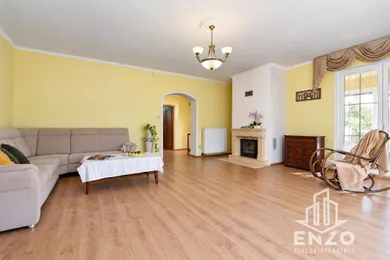 Na predaj 4-izbový dom, 88 m², Tomášov, Agátová