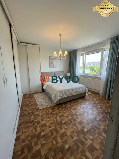 Na predaj 3-izbový byt, 72 m², Bratislava-Petržalka, Budatíinska
