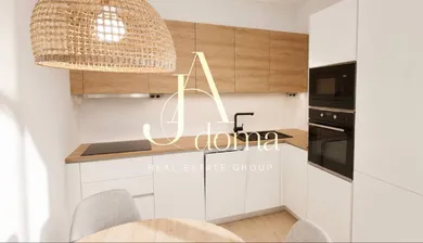 Na prenájom 2-izbový byt, 55 m², Bratislava-Staré Mesto, Pribinova