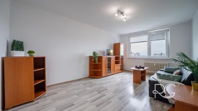 Mieszkania na wynajem, 1-pokojowe, Bratislava-Petržalka · €700