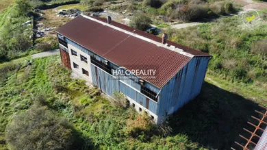 Na predaj komerčné, 375 m², Chrámec