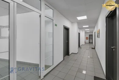 Na prenájom komerčné, 75 m², Bratislava-Nové Mesto, Vajnorská