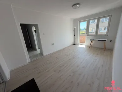 Mieszkania na sprzedaż, 3-pokojowe, Topoľčany · €99 000