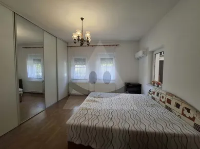 Na predaj 5-izbový dom, 120 m², Komárno