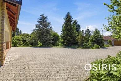 Na predaj 7-izbový dom, 550 m², Kútniky