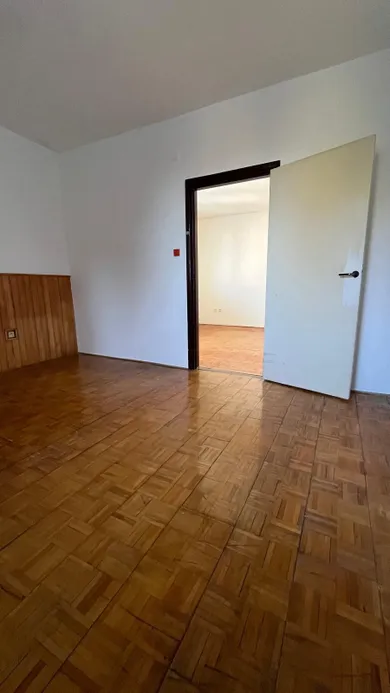 Na predaj 2-izbový byt, 59 m², Žilina, Jesenského