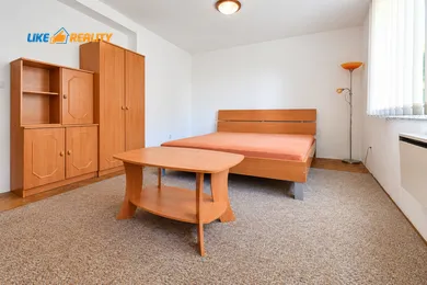 Na prenájom 1-izbový byt, 32 m², Sučany