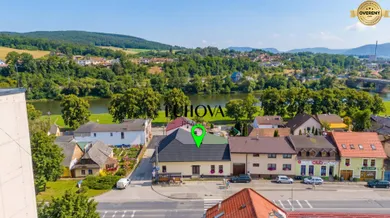 Na prenájom komerčné, 38 m², Púchov, Hollého