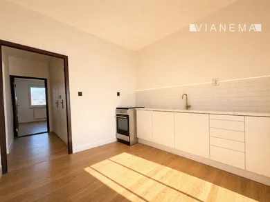 Na predaj 3-izbový byt, 68 m², Považská Bystrica, Rozkvet