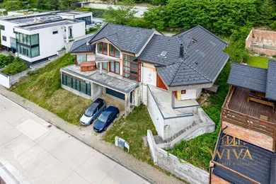 Na predaj 5-izbový dom, 542 m², Marianka, Karpatská