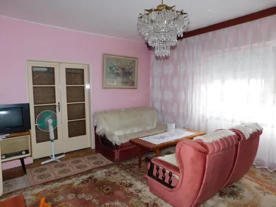 Na predaj dom, 500 m², Golianovo