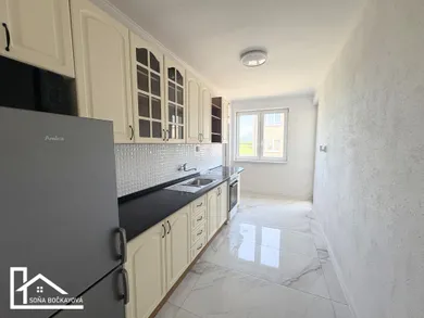 Mieszkania na sprzedaż, 3-pokojowe, Topoľčany · €99 000