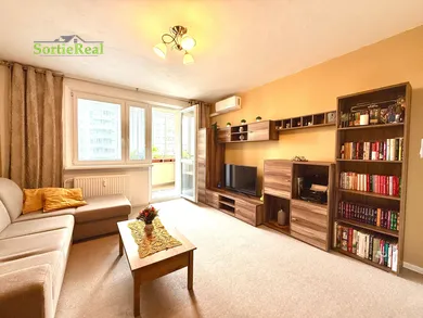 Na predaj 3-izbový byt, 65 m², Bratislava-Dúbravka, Pod záhradami