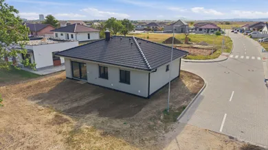 Na predaj 4-izbový dom, 86 m², Veľké Kostoľany