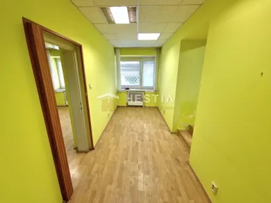 Na predaj 8-izbový dom, 191 m², Štefanov