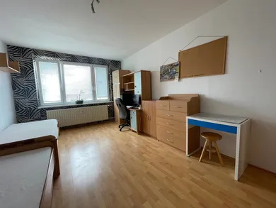 Na prenájom 3-izbový byt, 78 m², Trnava, Ulica gen. Goliána