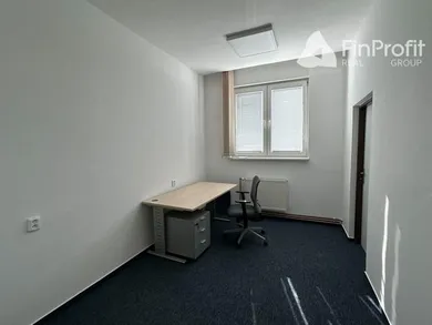 Lokale komercyjne na wynajem, Bratislava-Rača · €96