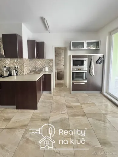Na predaj 3-izbový byt, 73 m², Nové Zámky, Šoltésovej