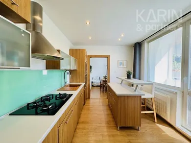 Na predaj 3-izbový byt, 75 m², Holíč, Kollárova