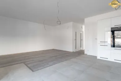 Na predaj 4-izbový dom, 350 m², Šaľa