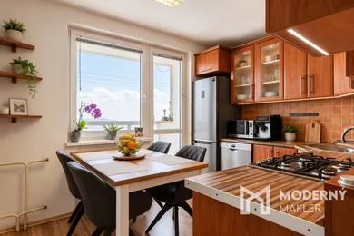 Na predaj 3-izbový byt, 71 m², Poprad, Bajkalská