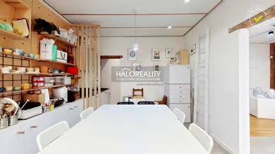 Na prenájom komerčné, 37 m², Bratislava-Staré Mesto, Klemensova
