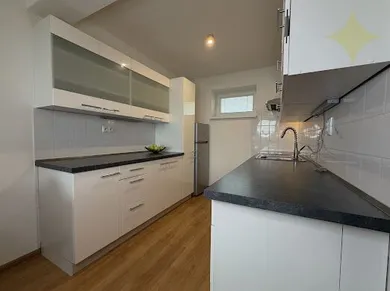 Eladó lakások, 2-szobás, Zlaté Moravce · €124 900