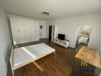 Na prenájom 1-izbový byt, 40 m², Bratislava-Devínska Nová Ves