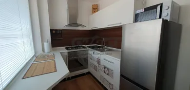 Na prenájom 1-izbový byt, 36 m², Bratislava-Nové Mesto, Guothova