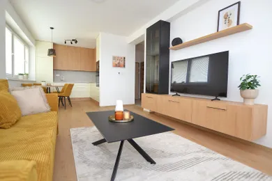 Na prenájom 2-izbový byt, 72 m², Poprad, Allendeho