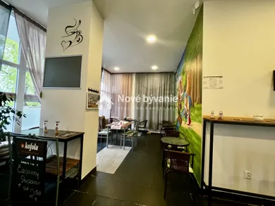 Na prenájom komerčné, 106 m², Bratislava-Petržalka