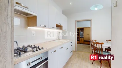 Na predaj 3-izbový byt, 72 m², Hlohovec, Gaštanová