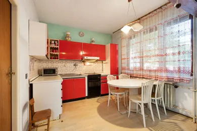 Na predaj dom, 235 m², Senec, Hečkova