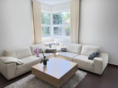 Na predaj 5-izbový dom, 226 m², Malinovo, Súbežná