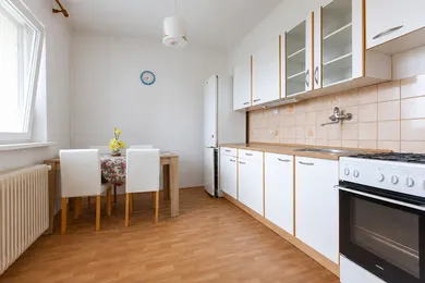 Na predaj dom, 200 m², Stupava, Dlhá