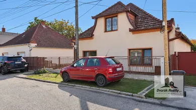 Domy na predaj 3-izbový, Okoč · €105 000