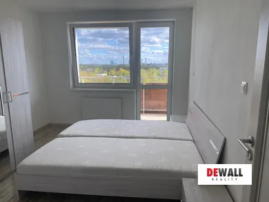 Na prenájom 2-izbový byt, 50 m², Bratislava-Nové Mesto, Nobelova