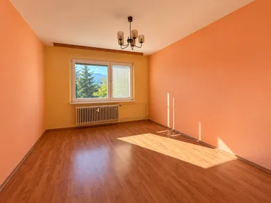 Na predaj 4-izbový byt, 80 m², Martin, Devínska