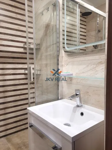 Na predaj 4-izbový byt, 81 m², Bratislava-Dúbravka, Drobného