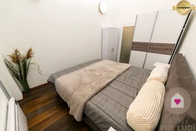 Na prenájom 2-izbový dom, 50 m², Bratislava-Nové Mesto, Lopenícka