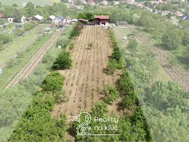 Na predaj rekreačný dom, 416 m², Trávnica