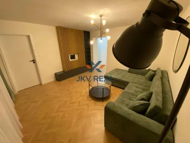 Na prenájom 2-izbový byt, 55 m², Michalovce, Námestie osloboditeľov
