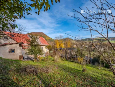 Na predaj pozemok, 246 m², Žilina, Vranie