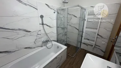 Na predaj 3-izbový byt, 111 m², Bystrá