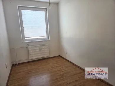 Na predaj 3-izbový byt, 61 m², Nové Zámky