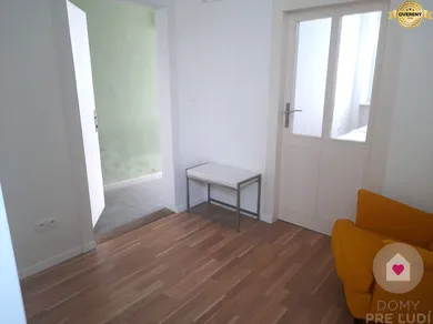 Na prenájom 2-izbový byt, 46 m², Bratislava-Staré Mesto, Ľadová