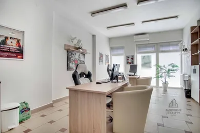 Na prenájom komerčné, 26 m², Nové Zámky, M. R. Štefánika