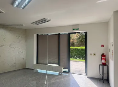 Na predaj komerčné, 136 m², Bratislava-Ružinov, Drieňová